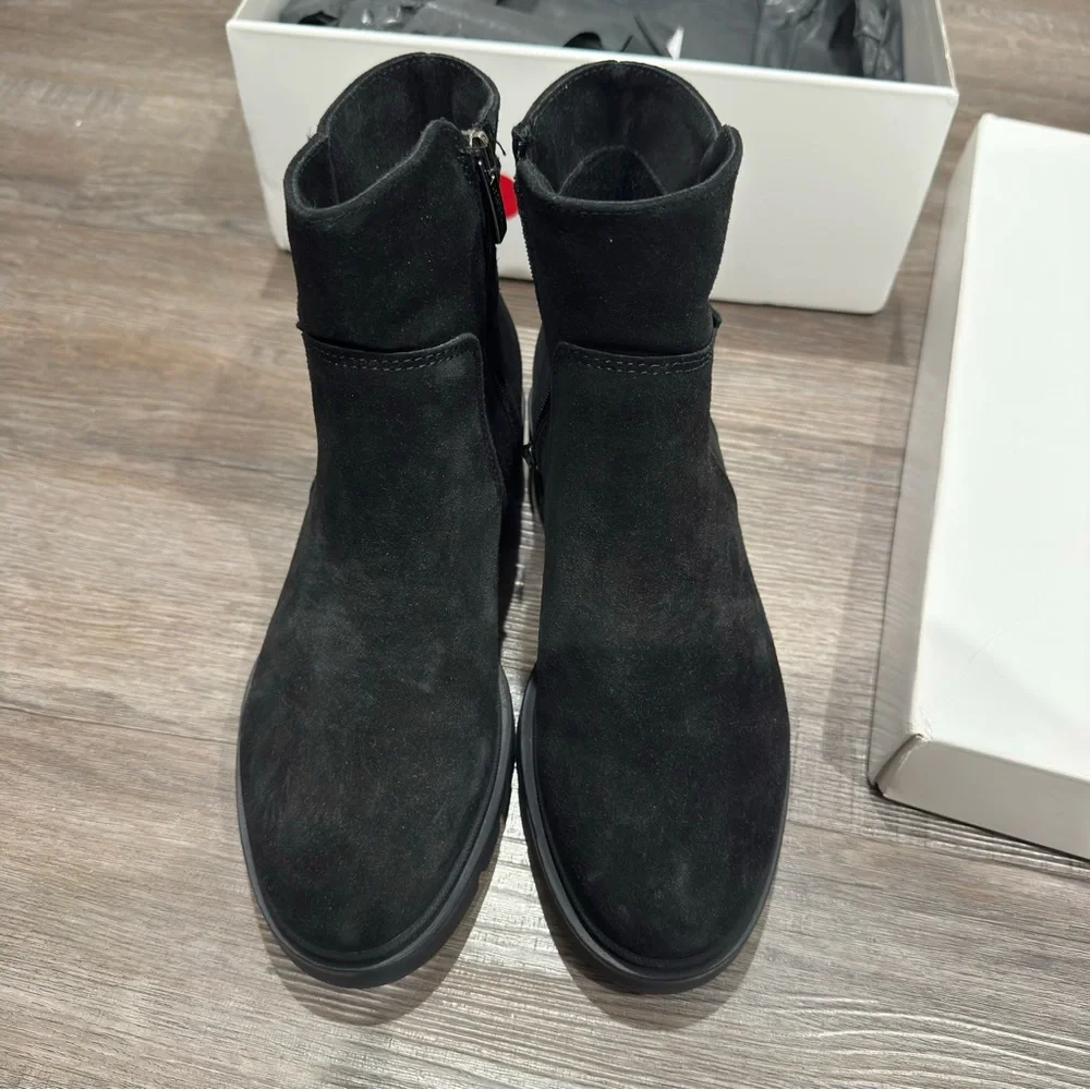 La Canadienne Shai Black Suede Bootie Boots